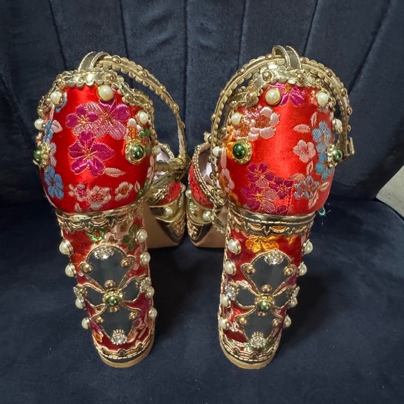 Elegant Embellished Platform Heels (Square Toe) - Picture 2 of 3